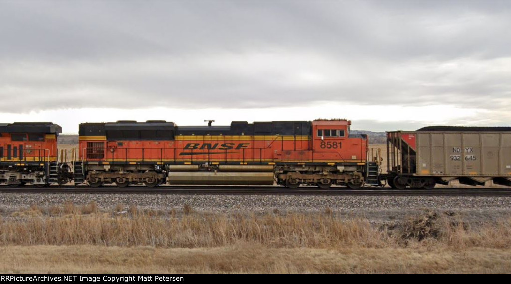 BNSF 8581